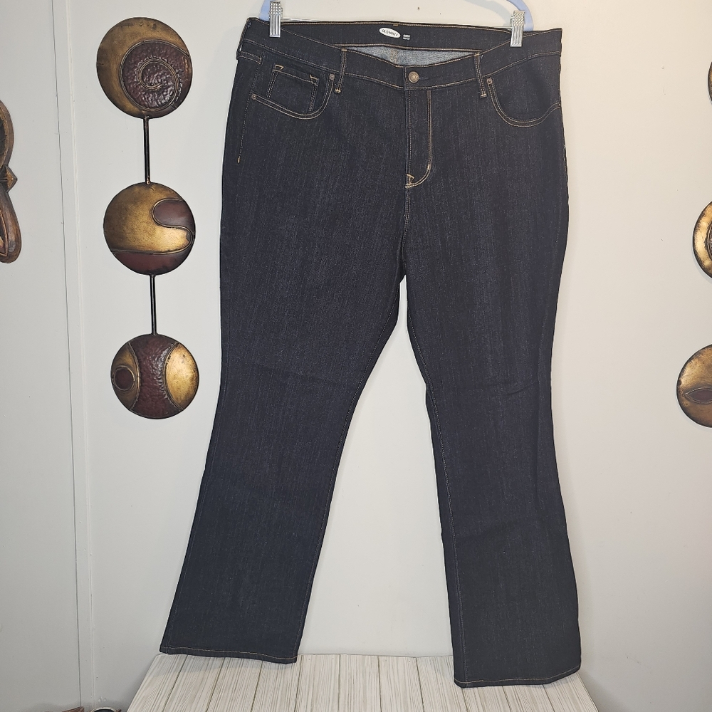 Old Navy Curvy Boot-cut Jeans Size 18 Short